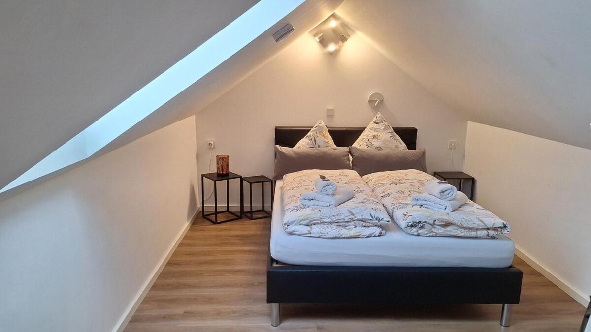 Auszeit2 Erfurt - Stilvolle Dachwohnung Mit Parkplatz - Zentrumsnah מראה חיצוני תמונה